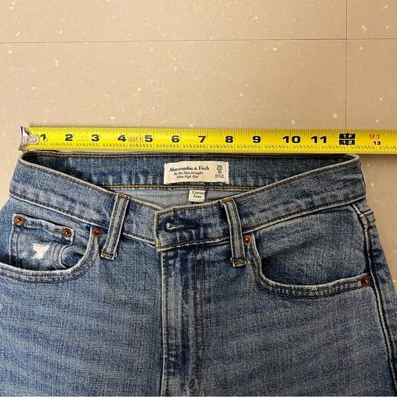 Abercrombie & Fitch Women’s Ultra High Rise 90s Straight Denim Jean Sze 25 Short - Picture 8 of 8